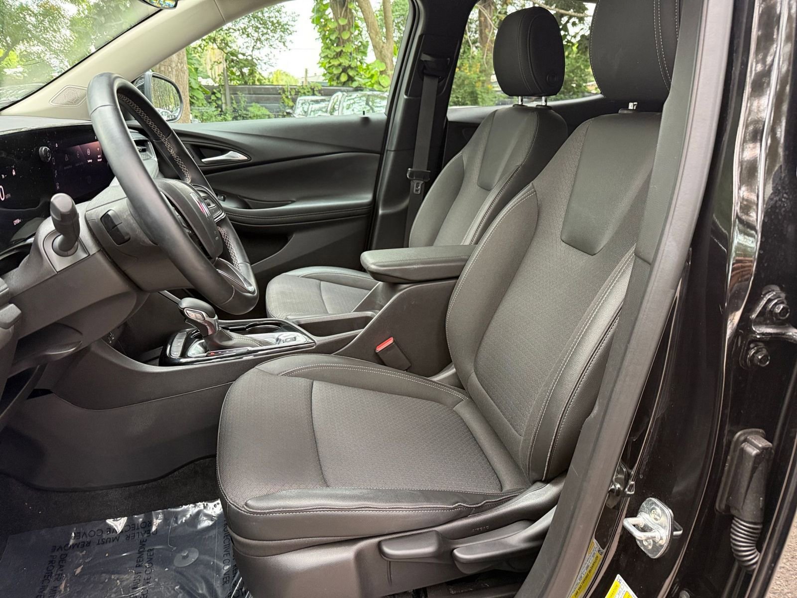 Used 2025 Buick Encore GX Preferred image 30