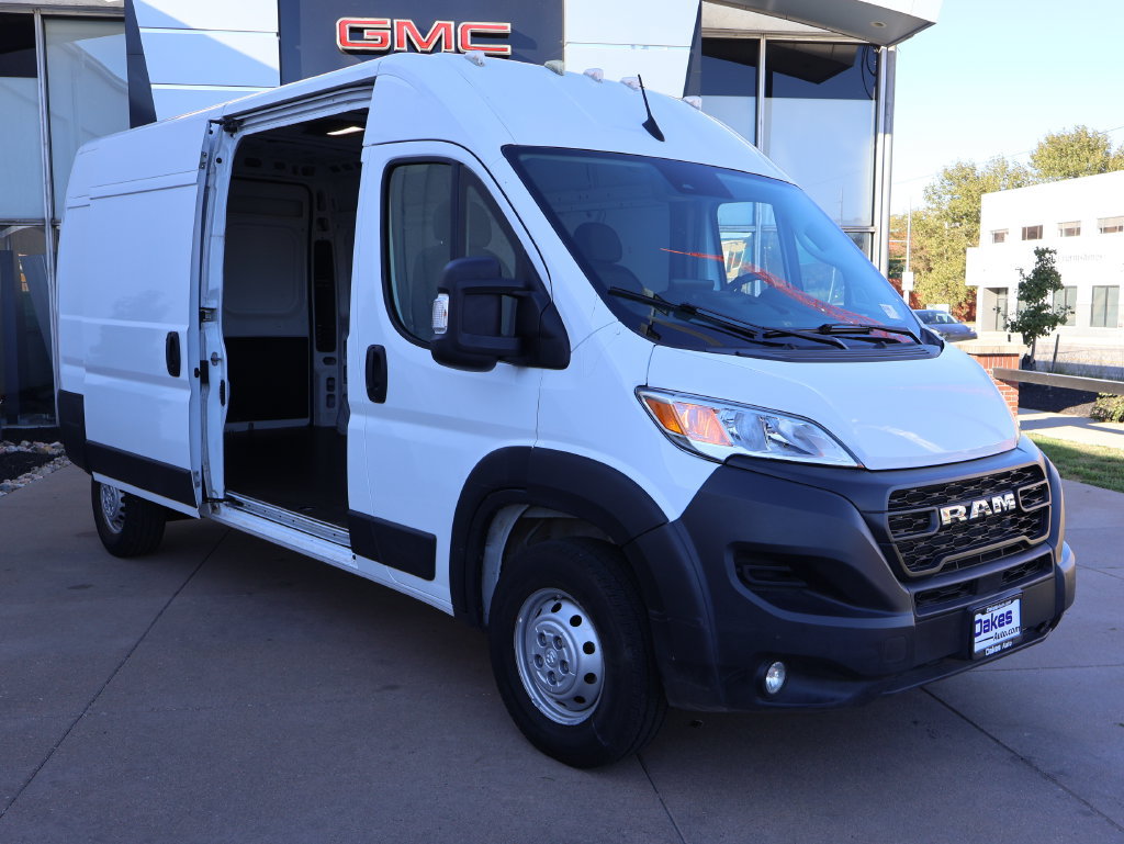 Used 2024 RAM ProMaster 2500 w/ Premium Convenience Group FWD image 12