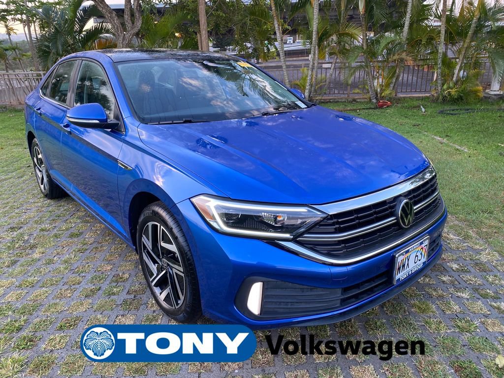 Used 2024 Volkswagen Jetta SEL FWD image 1