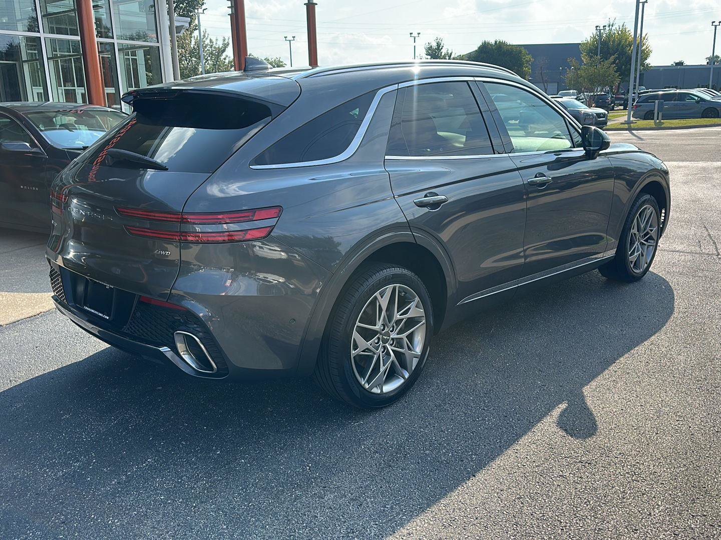 Used 2022 Genesis GV70 2.5T w/ Advanced Package AWD/4WD image 3