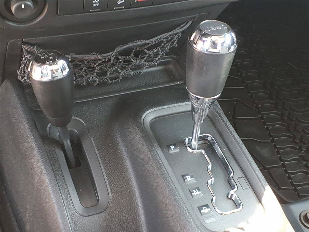 Used 2012 Jeep Wrangler Unlimited Sport AWD/4WD image 30