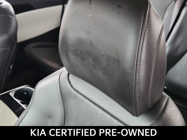 Certified 2022 Kia Carnival EX FWD image 24