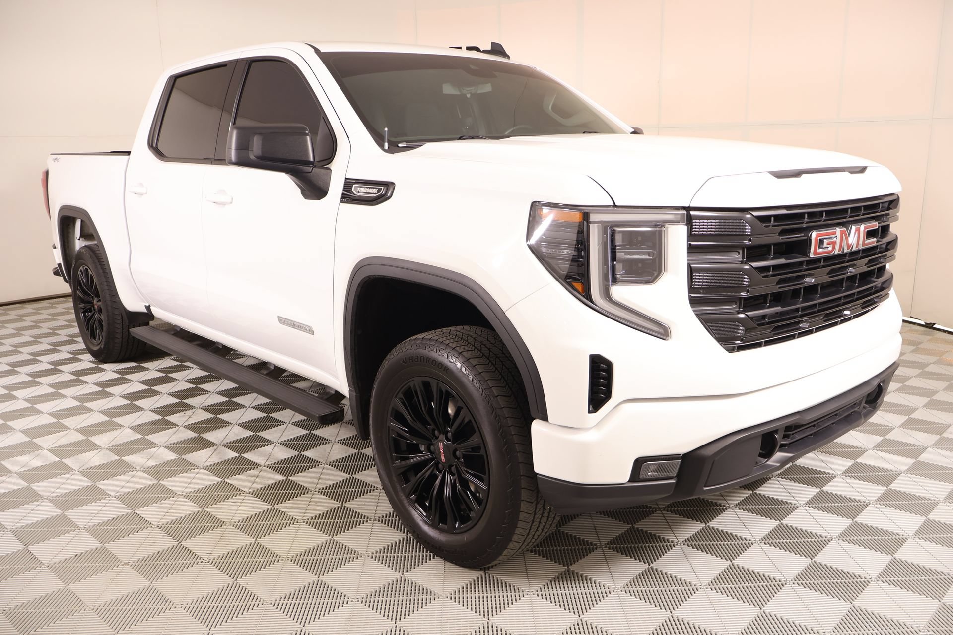 Used 2025 GMC Sierra 1500 Elevation