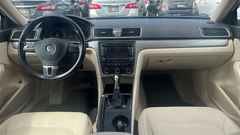 Used 2015 Volkswagen Passat 1.8T Limited Edition FWD image 9
