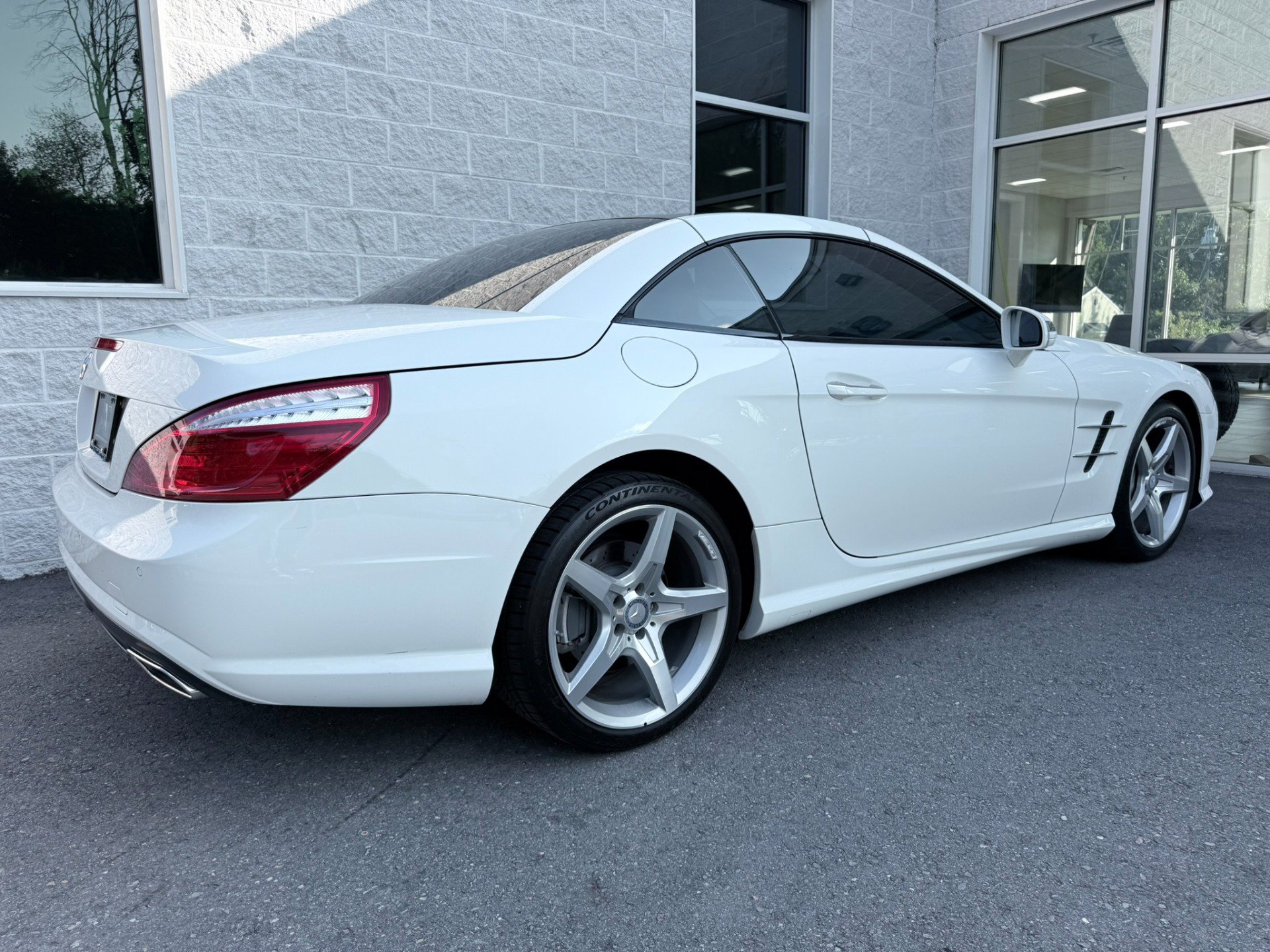 Used 2015 Mercedes-Benz SL 550 image 43