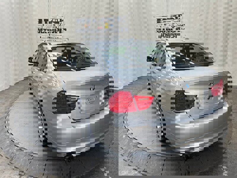 Used 2011 BMW 328i xDrive Sedan w/ Premium Pkg 2 image 3