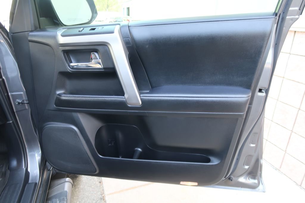 Used 2021 Toyota 4Runner SR5 image 39