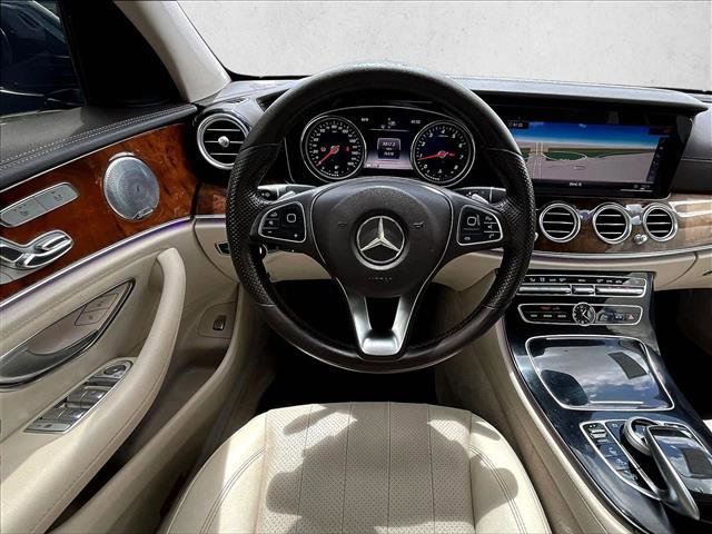 Used 2018 Mercedes-Benz E 300 4MATIC image 7