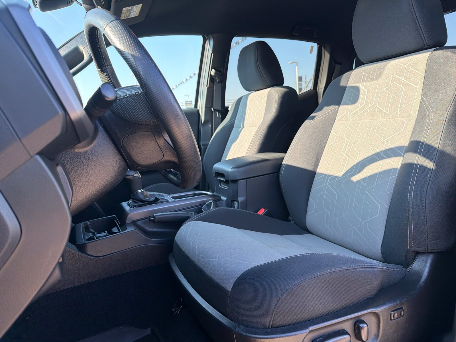 Used 2023 Toyota Tacoma TRD Off-Road AWD/4WD image 8