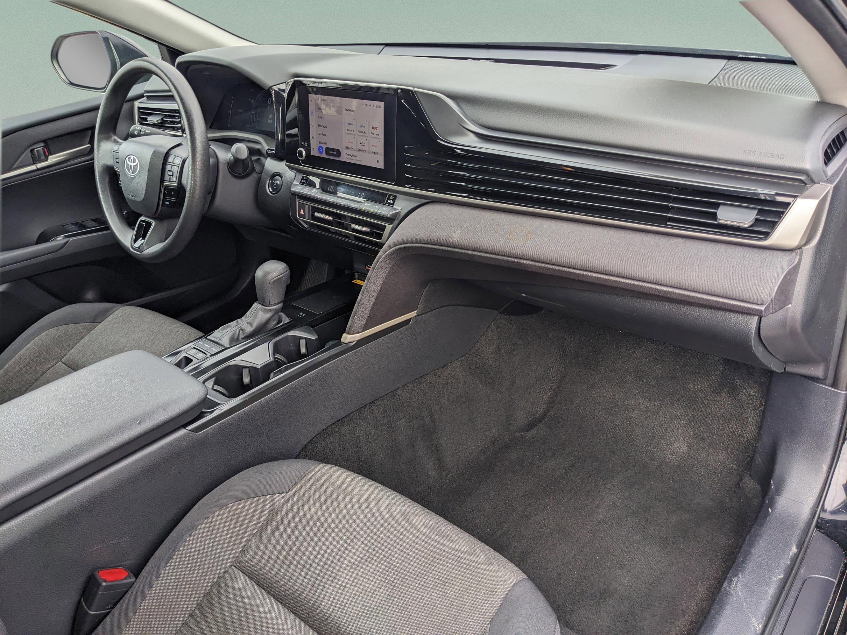 Used 2025 Toyota Camry LE image 18