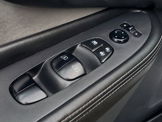 Used 2023 Nissan Murano SV image 13