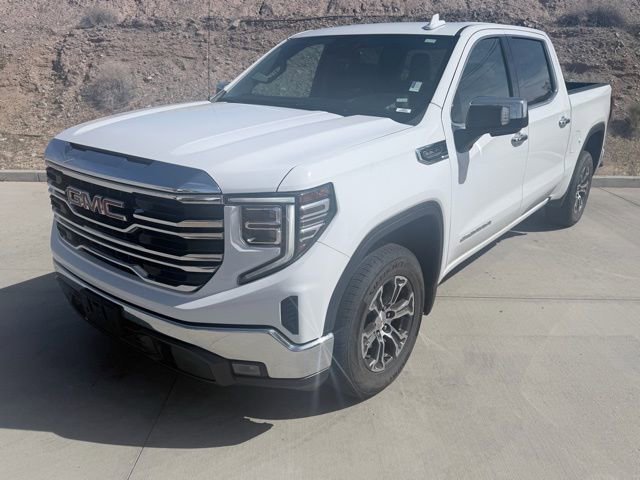 Used 2024 GMC Sierra 1500 SLT image 1
