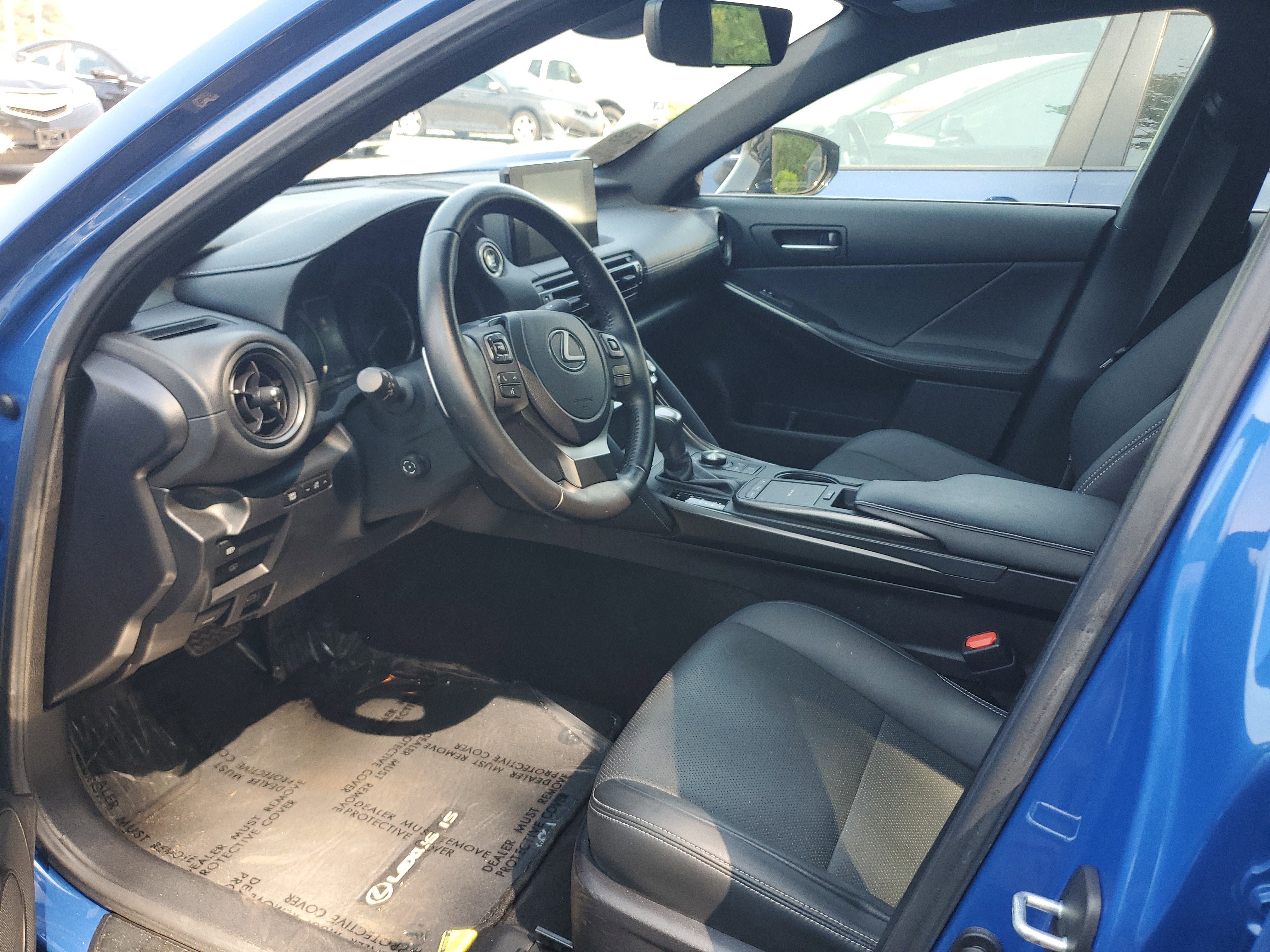 Used 2023 Lexus IS 300 w/ Premium Package image 7