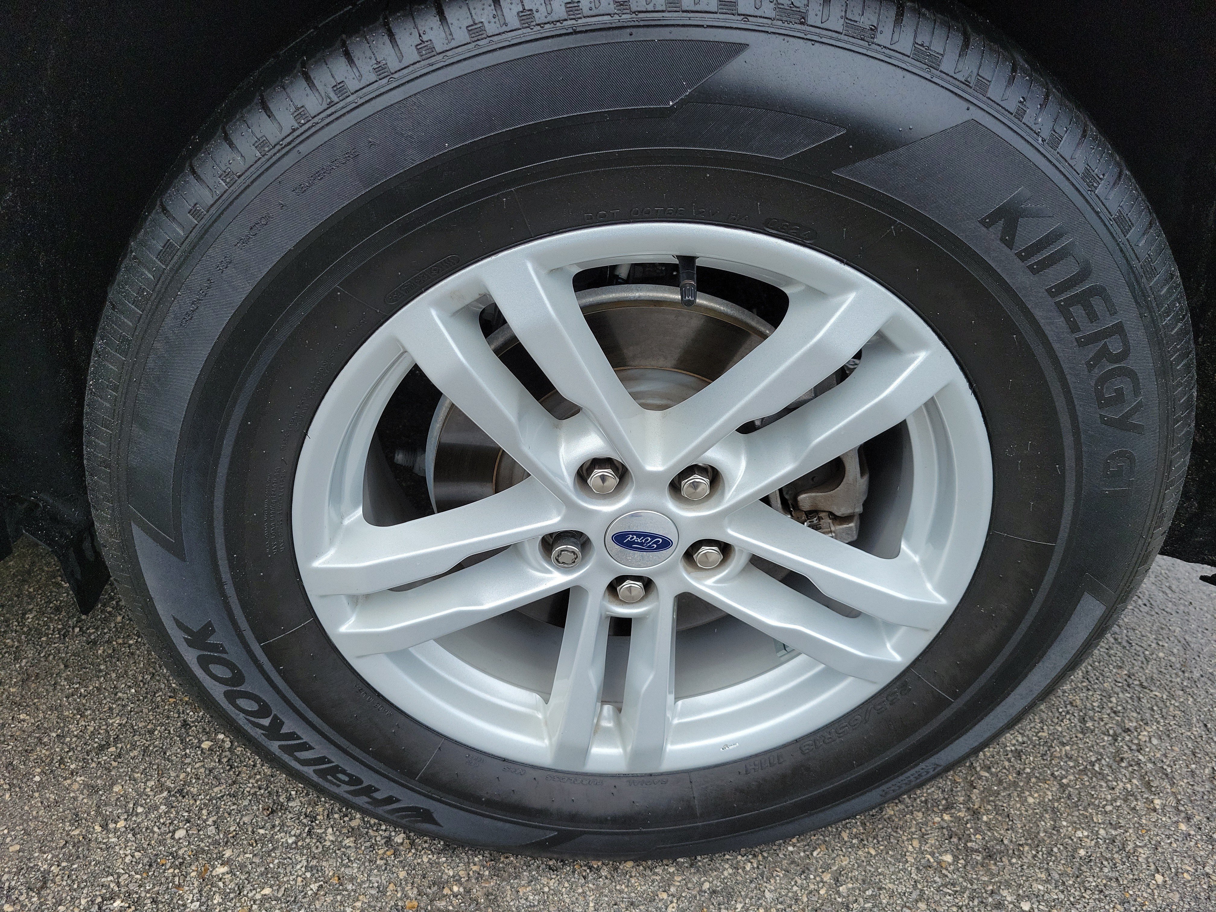 Certified 2024 Ford Explorer XLT RWD image 31