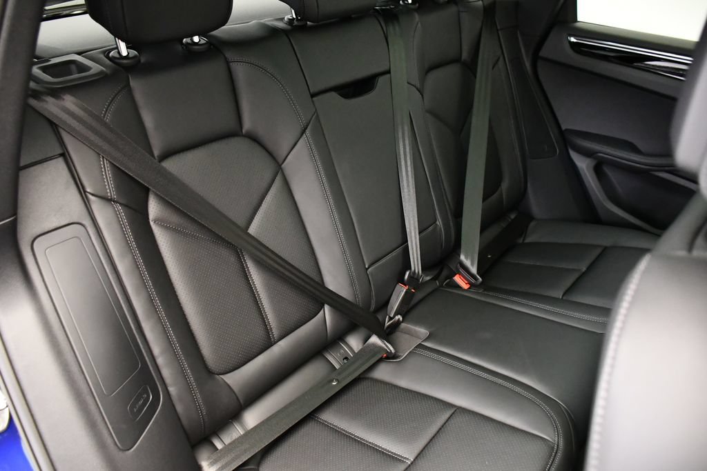 Certified 2026 Porsche Macan AWD/4WD image 56