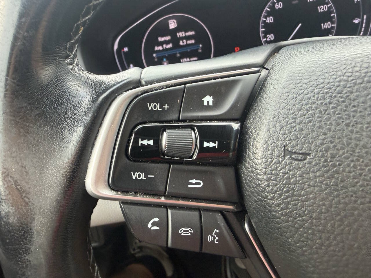 Used 2018 Honda Accord EX-L image 25