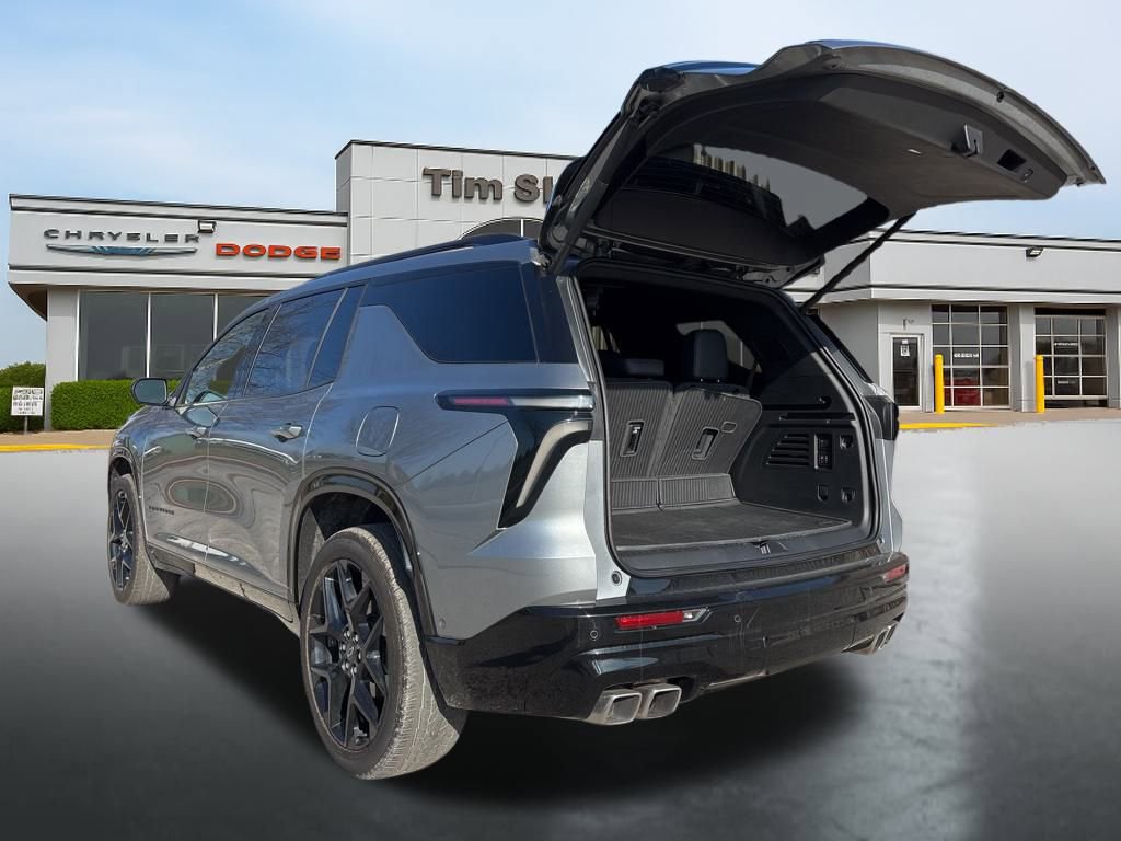Used 2024 Chevrolet Traverse RS image 14