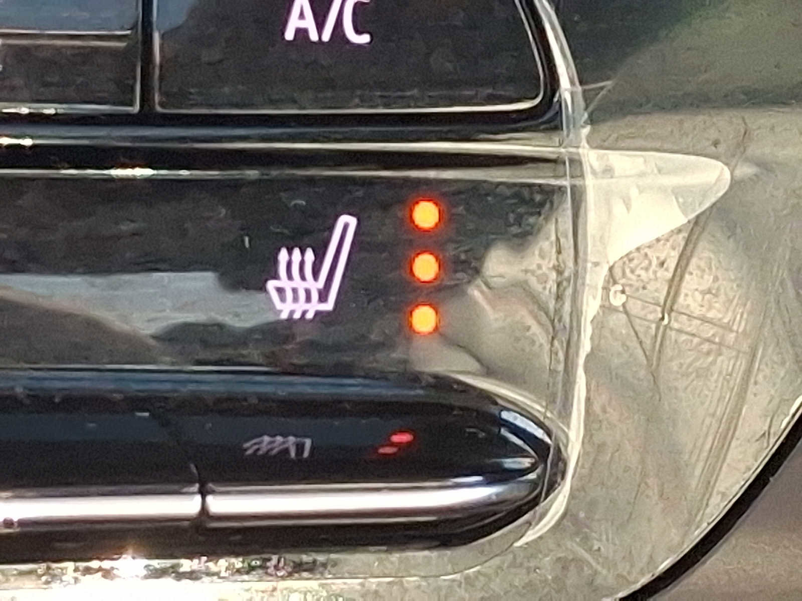 Used 2023 Buick Envision Essence w/ Sport Touring Package image 23