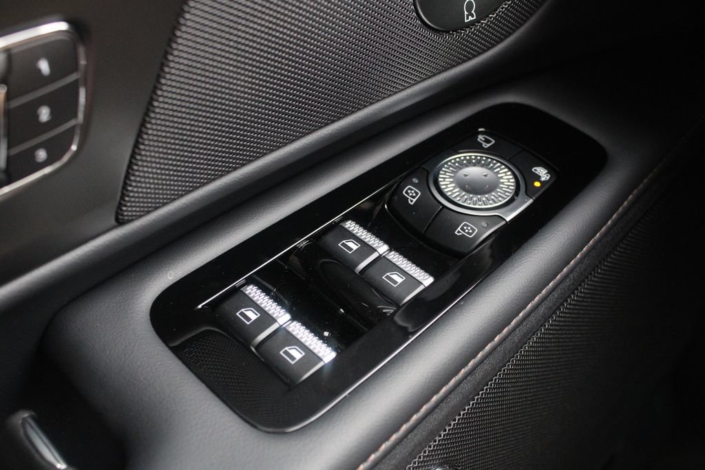 New 2026 Lincoln Nautilus Reserve AWD/4WD image 8