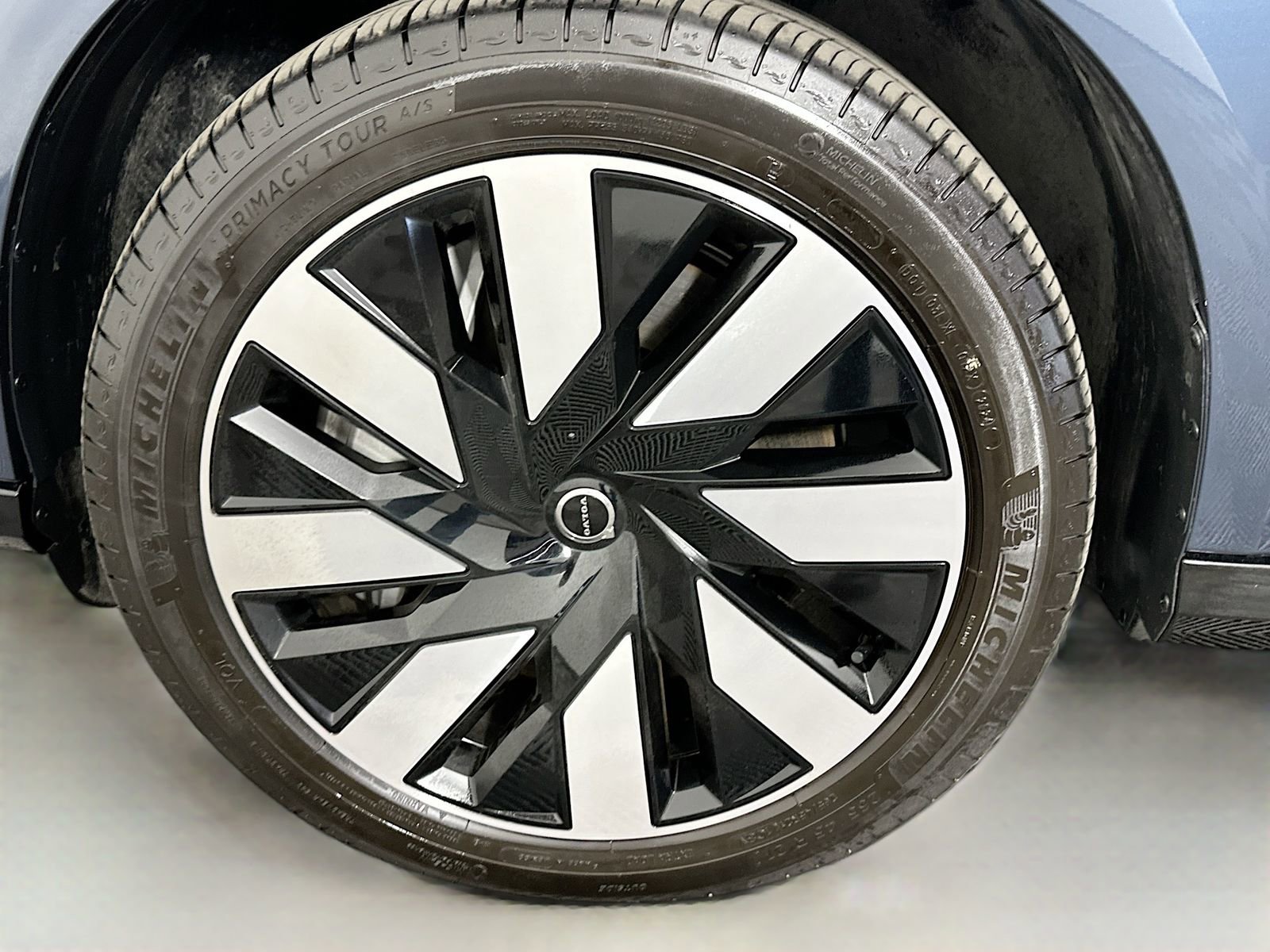 Used 2025 Volvo EX90 Ultra AWD/4WD image 32