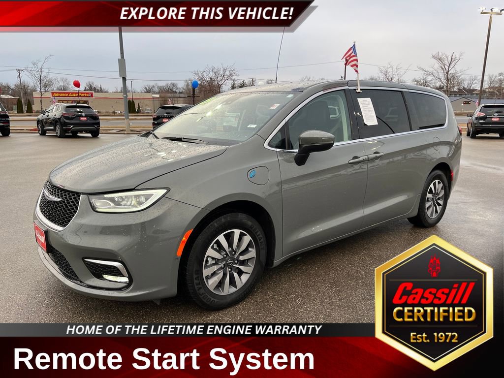 Used 2023 Chrysler Pacifica Touring-L image 1