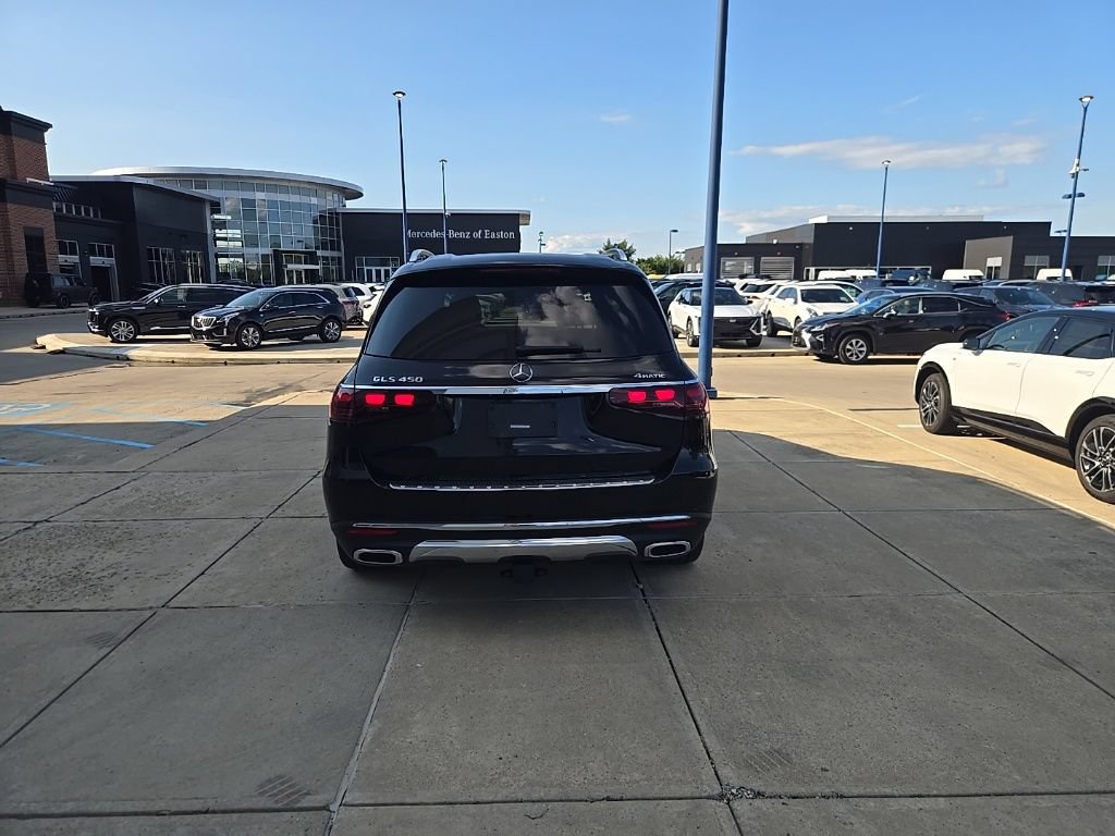 Used 2024 Mercedes-Benz GLS 450 4MATIC image 7