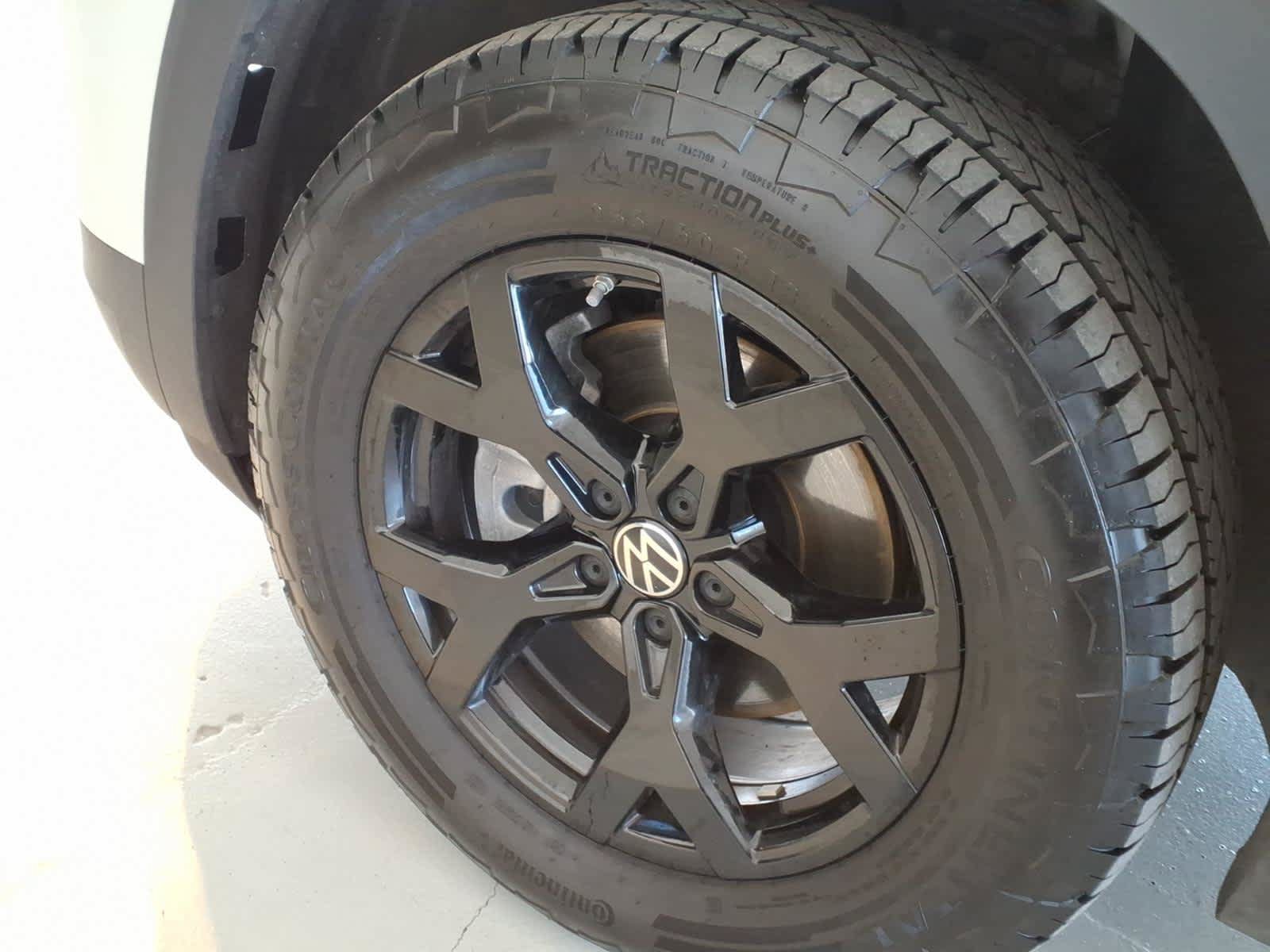 Used 2026 Volkswagen Atlas Peak Edition AWD/4WD image 7