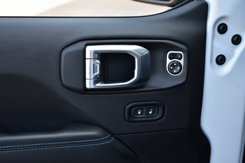 Used 2024 Jeep Wrangler High Altitude image 17