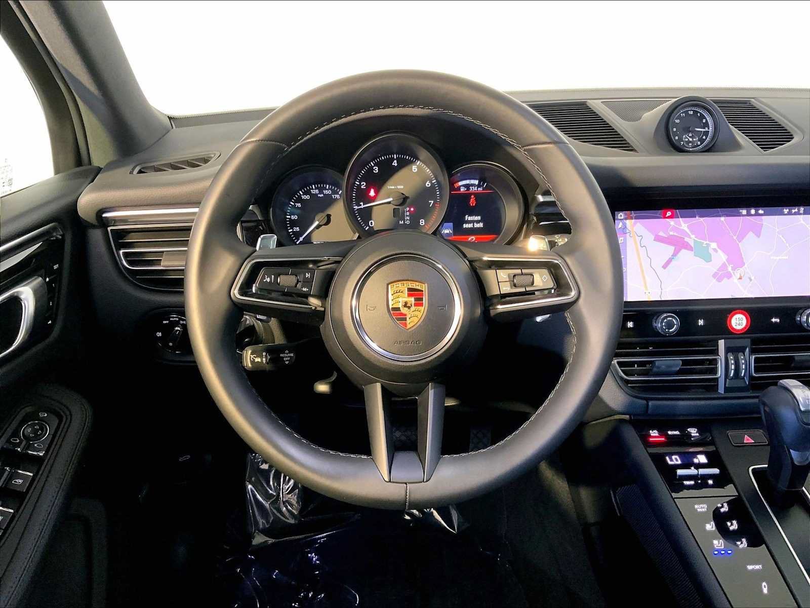 Certified 2024 Porsche Macan AWD/4WD image 15