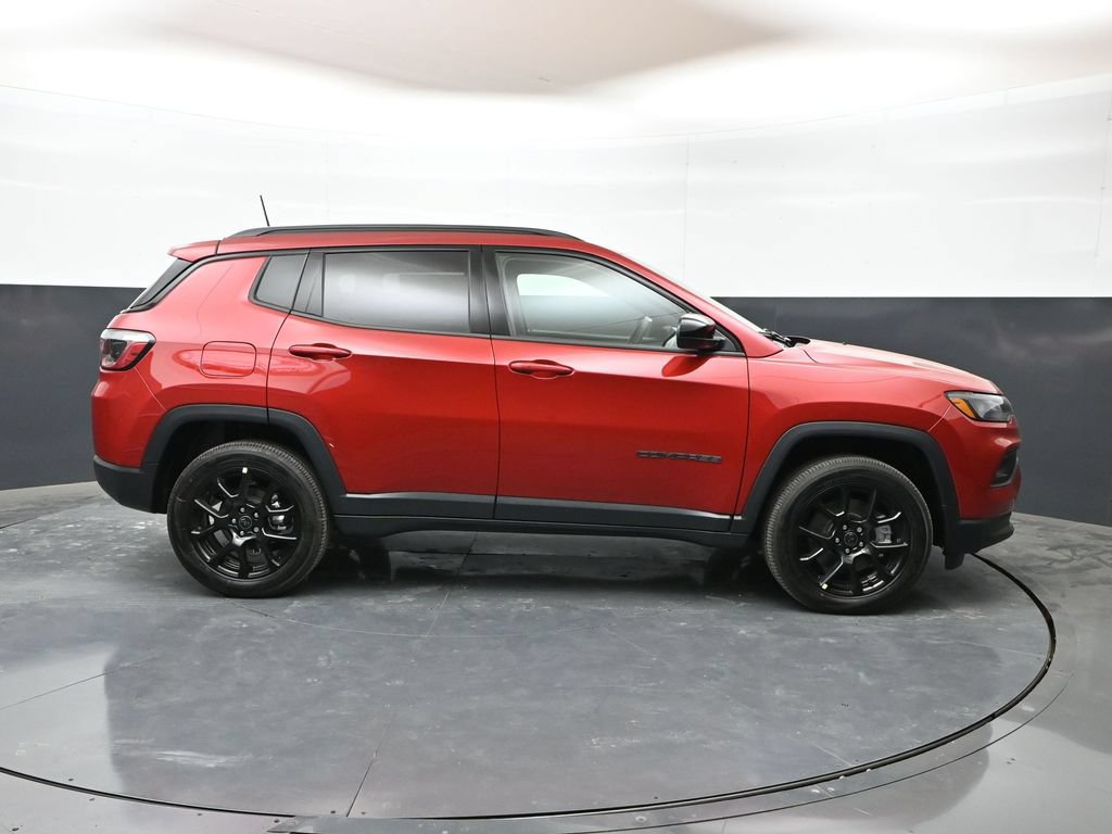 New 2026 Jeep Compass Latitude AWD/4WD image 28