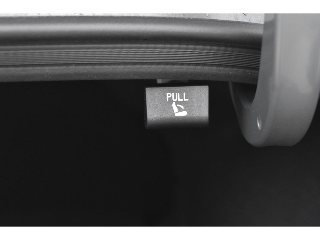 New 2025 Hyundai Elantra SEL image 35