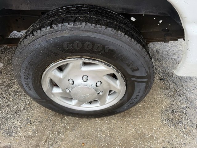 Used 2010 Ford E-150 and Econoline 150 image 20