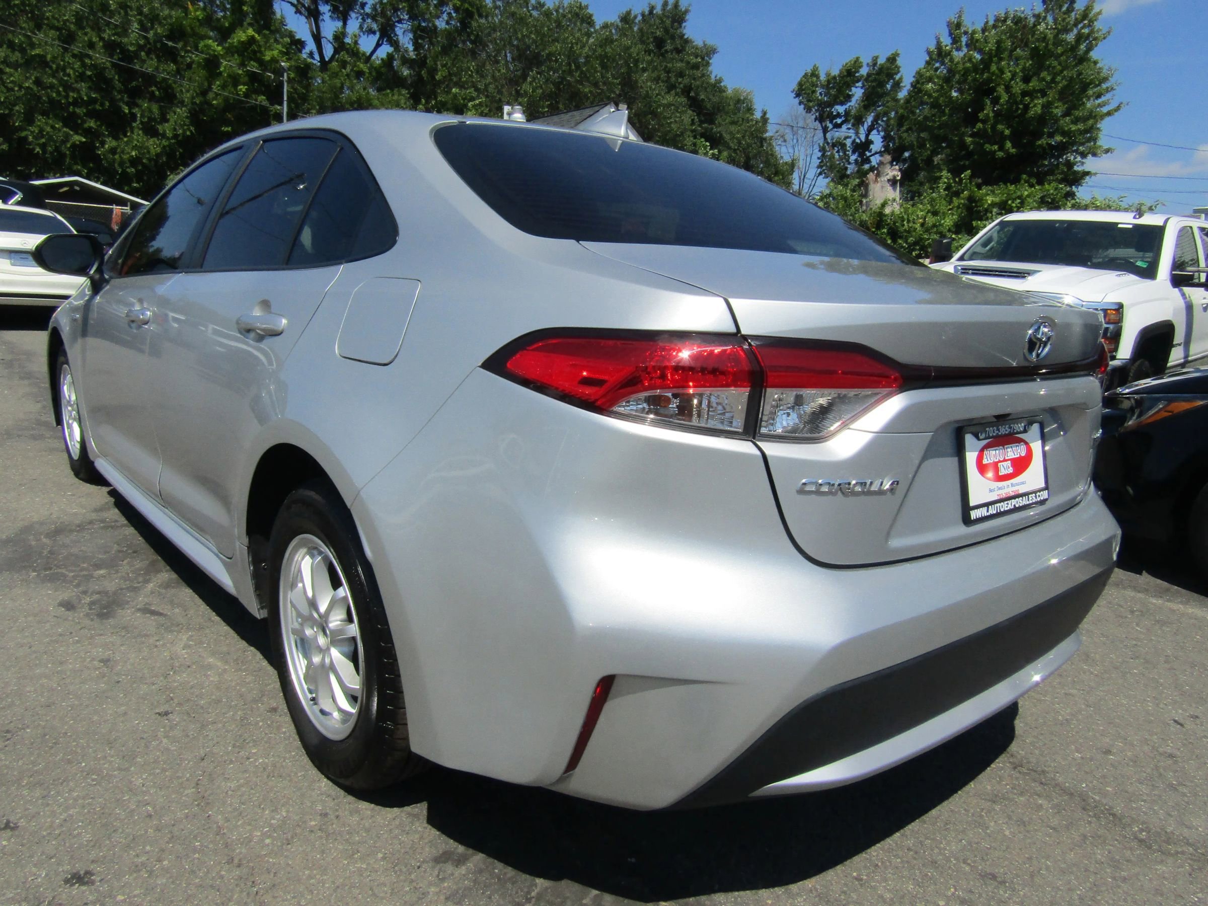 Used 2021 Toyota Corolla LE FWD image 5