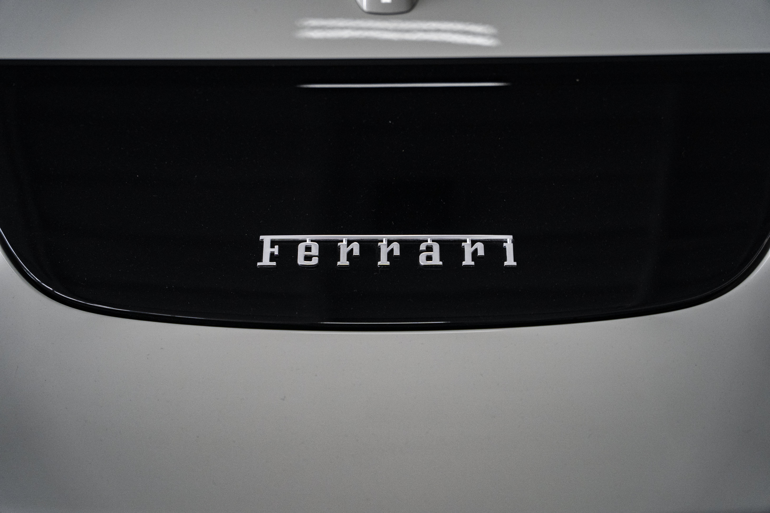 Used 2026 Ferrari Roma Spider RWD image 17