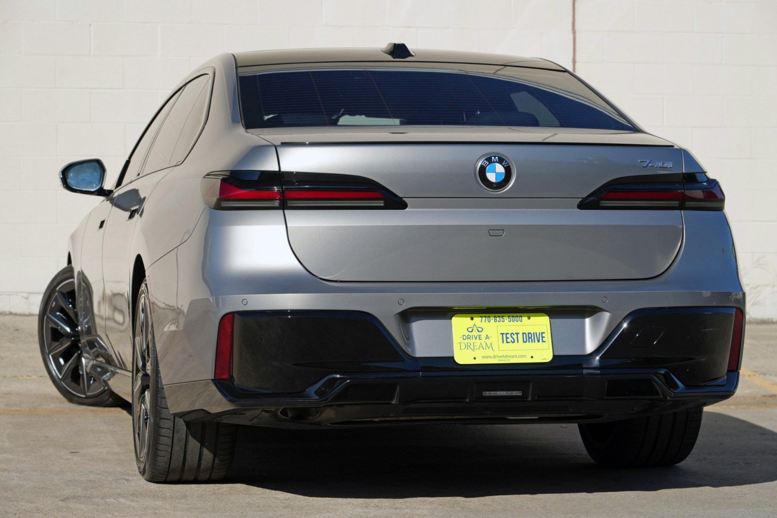 Used 2023 BMW 740i RWD image 6