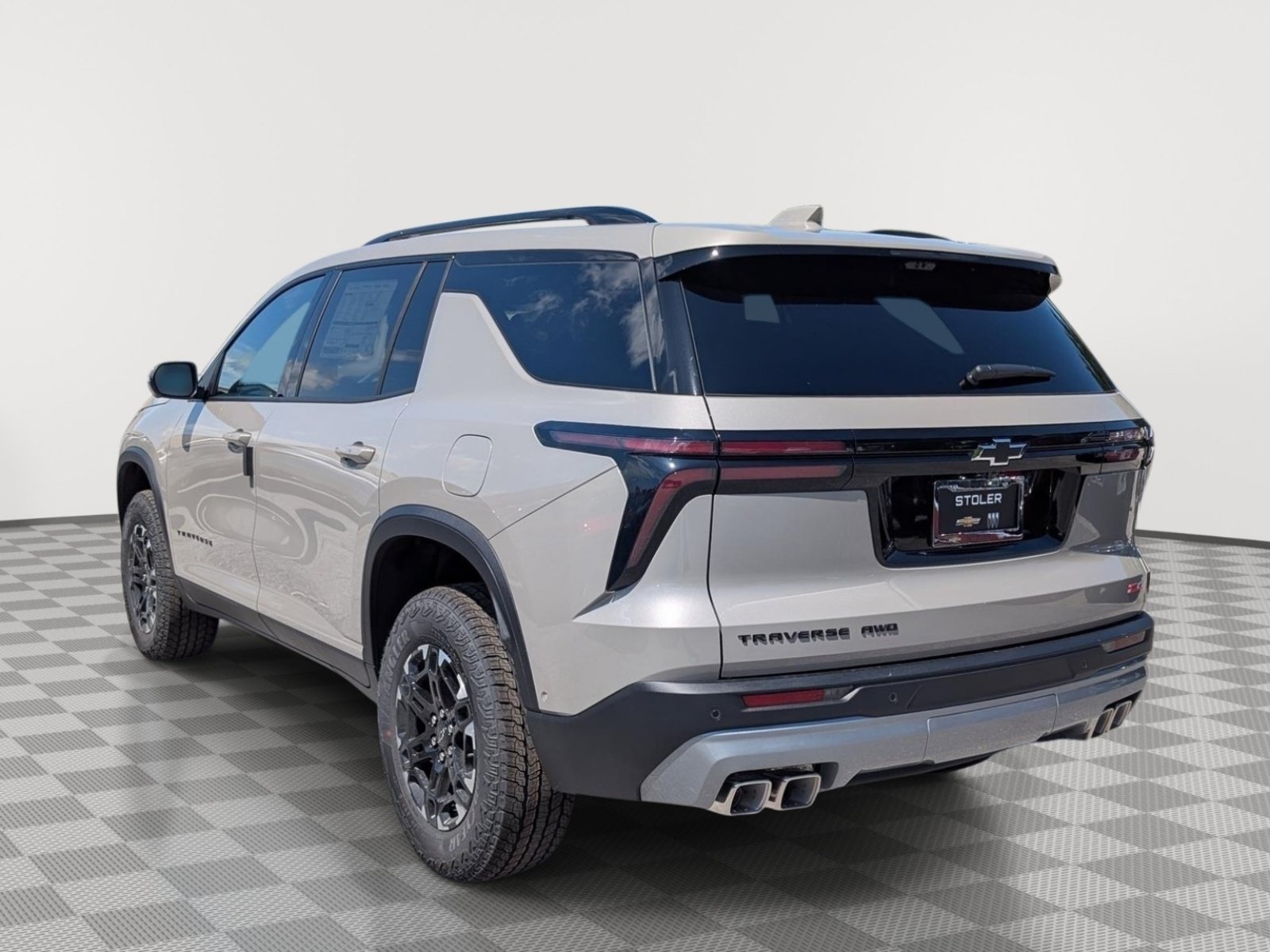 New 2027 Chevrolet Traverse Z71 w/ Enhanced Driving Package AWD/4WD image 2