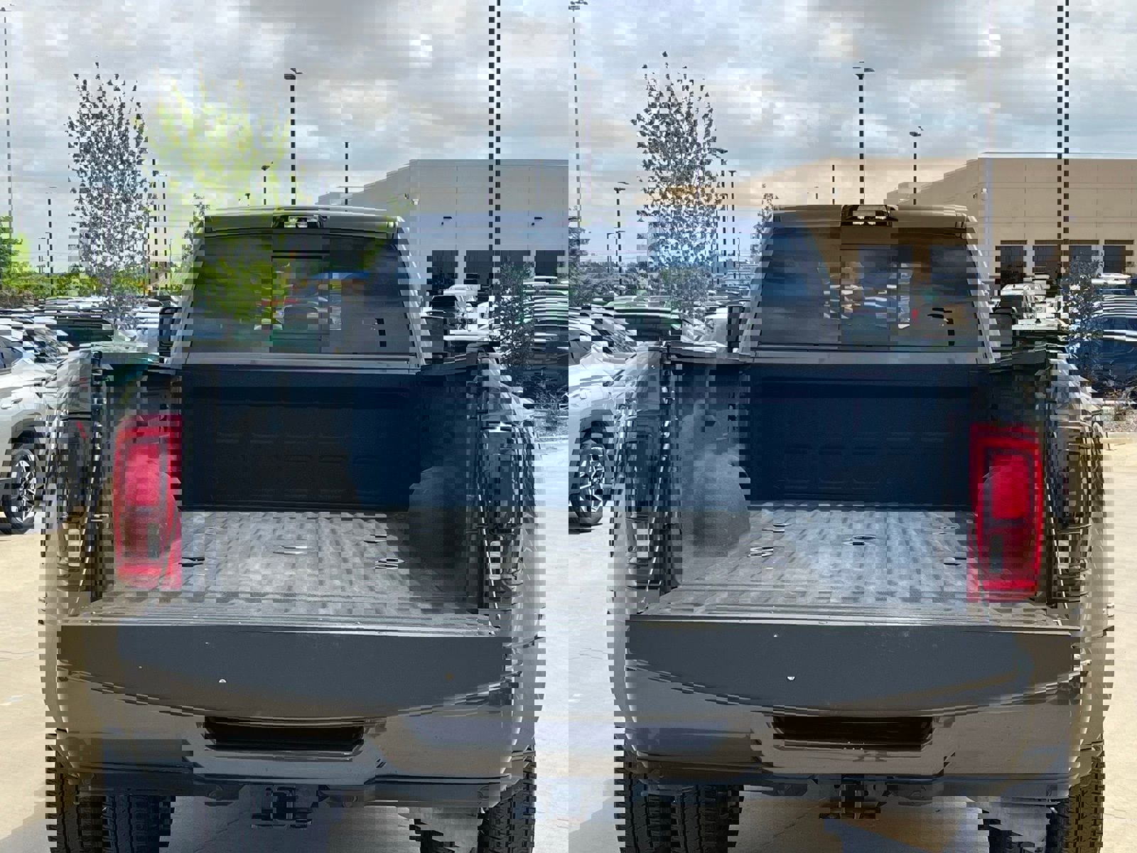 Used 2025 RAM 3500 Lone Star image 16