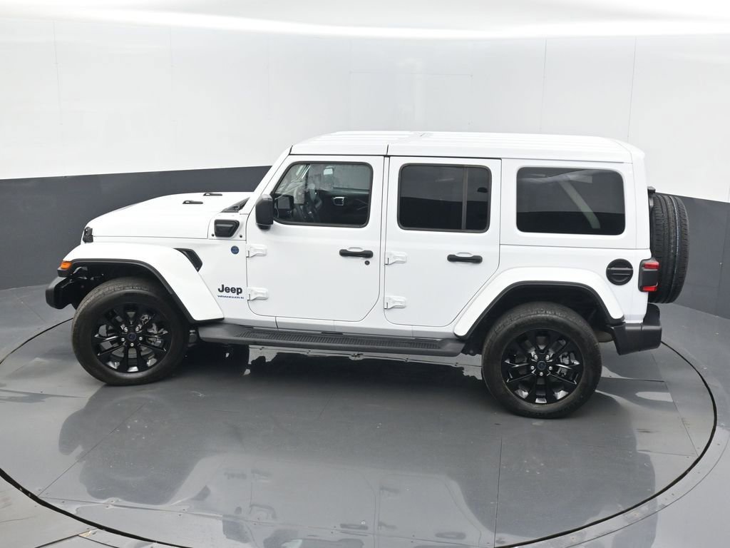 Used 2025 Jeep Wrangler Unlimited Sahara image 39