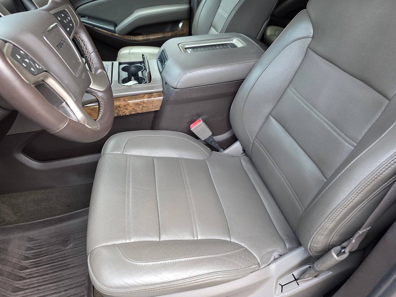 Used 2016 GMC Yukon XL Denali w/ Open Road Package RWD image 11