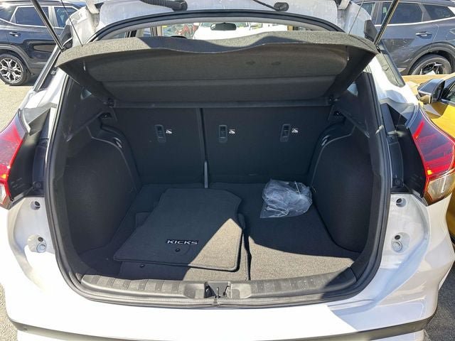 Used 2024 Nissan Kicks S FWD image 12