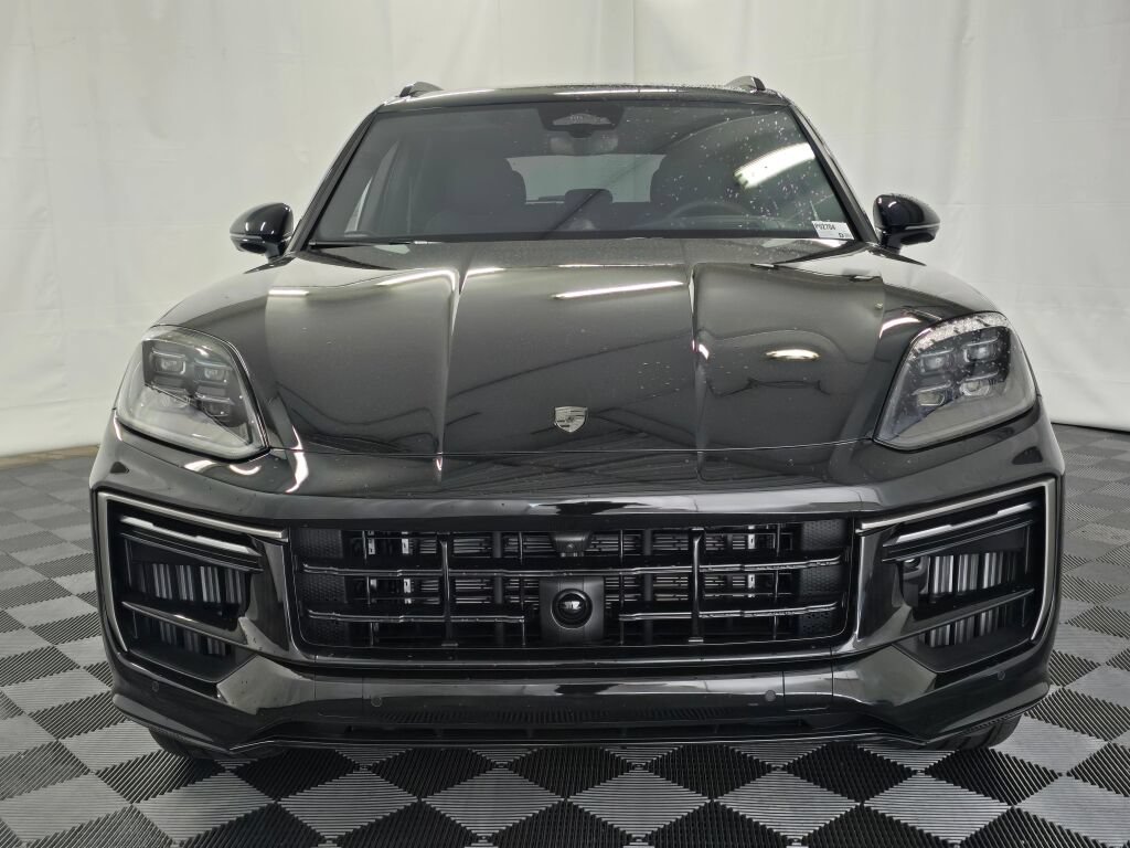 New 2026 Porsche Cayenne Turbo AWD/4WD image 10