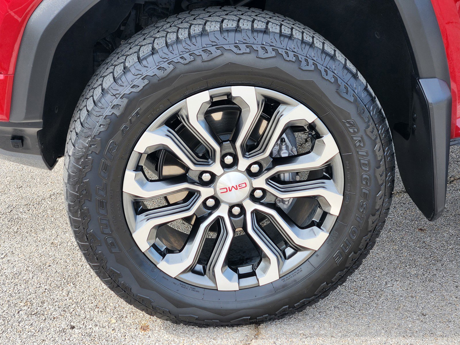 Certified 2025 GMC Canyon Denali image 30