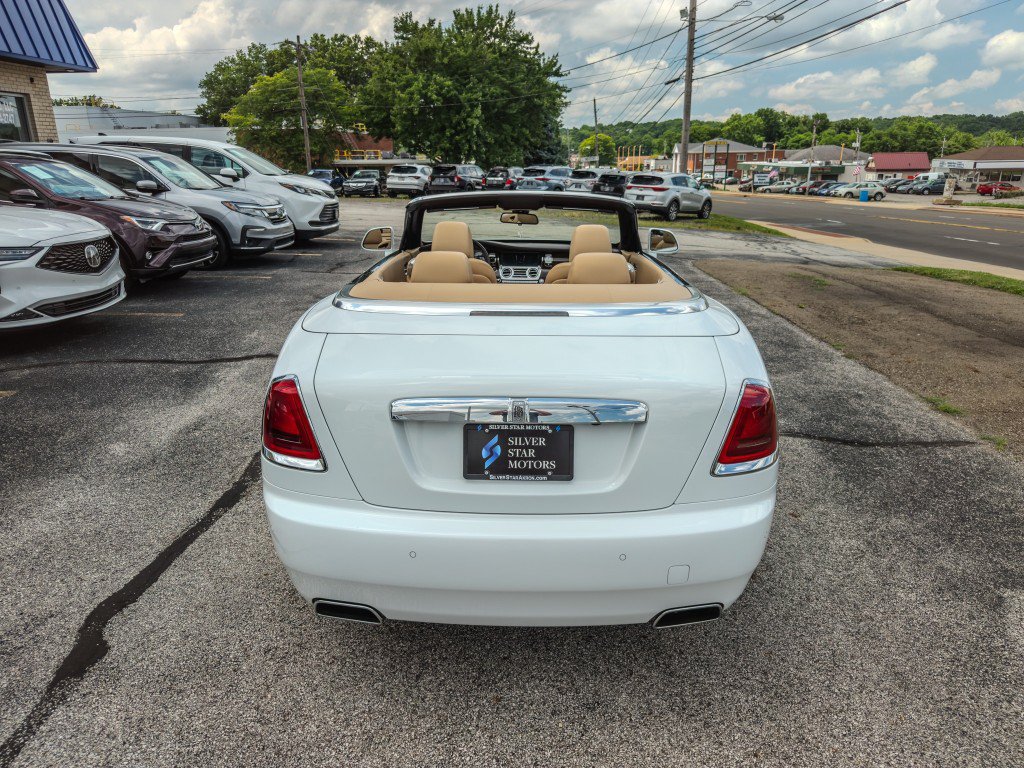 Used 2018 Rolls-Royce Dawn RWD image 13