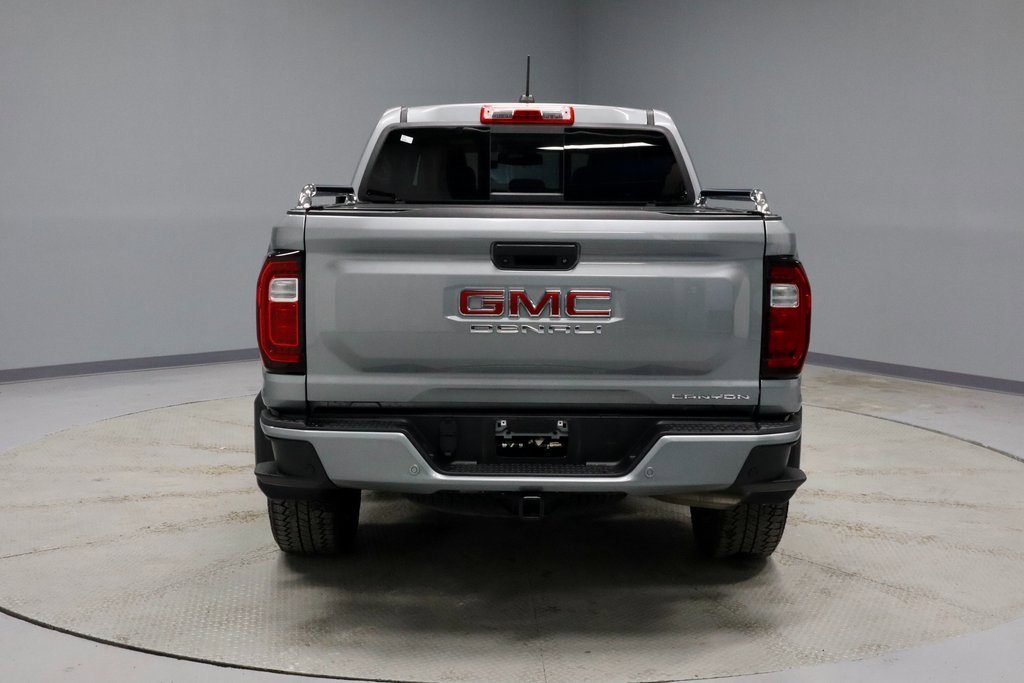 Used 2023 GMC Canyon Denali image 10