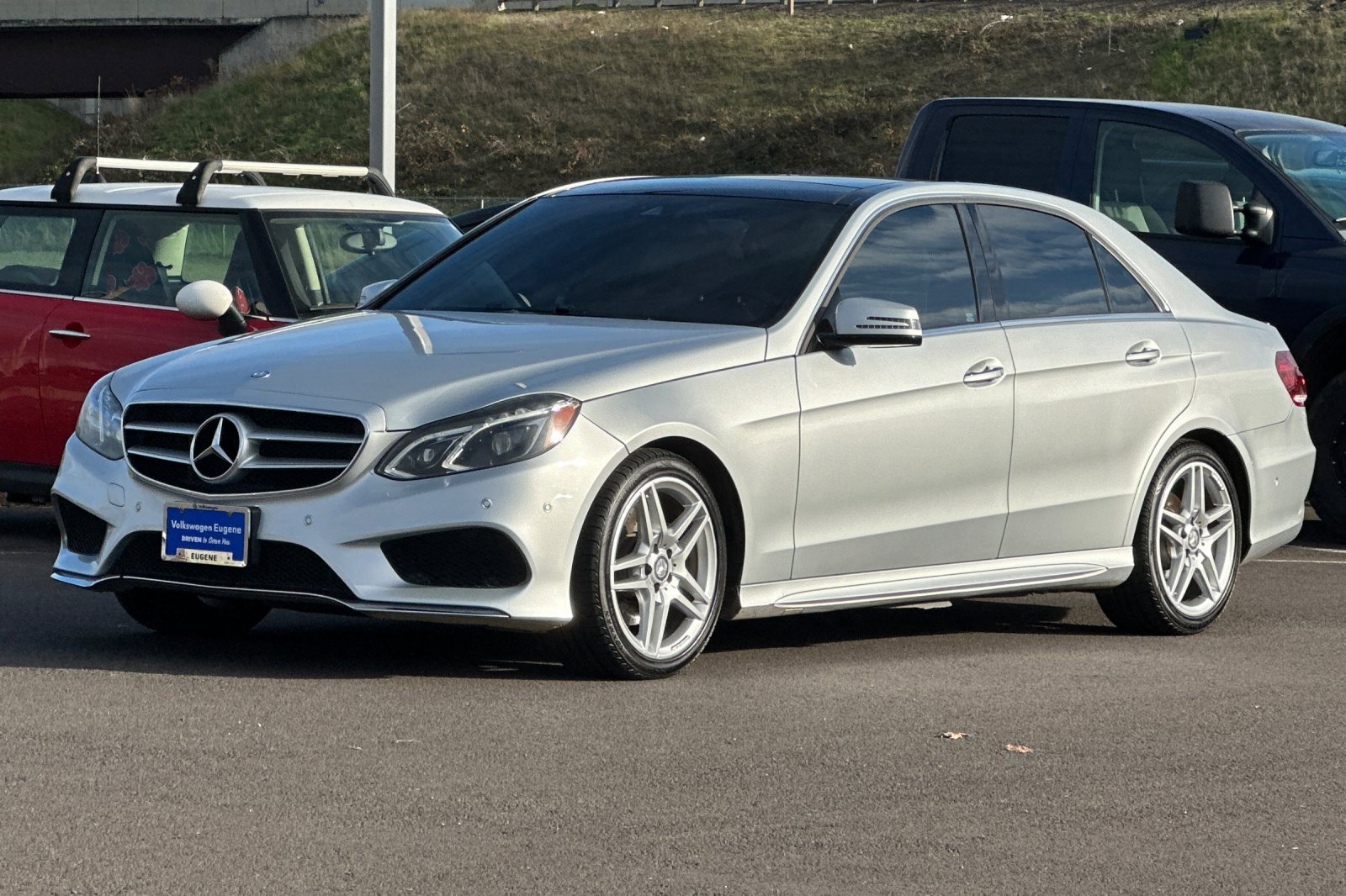 Used 2016 Mercedes-Benz E 350 4MATIC Sedan image 7
