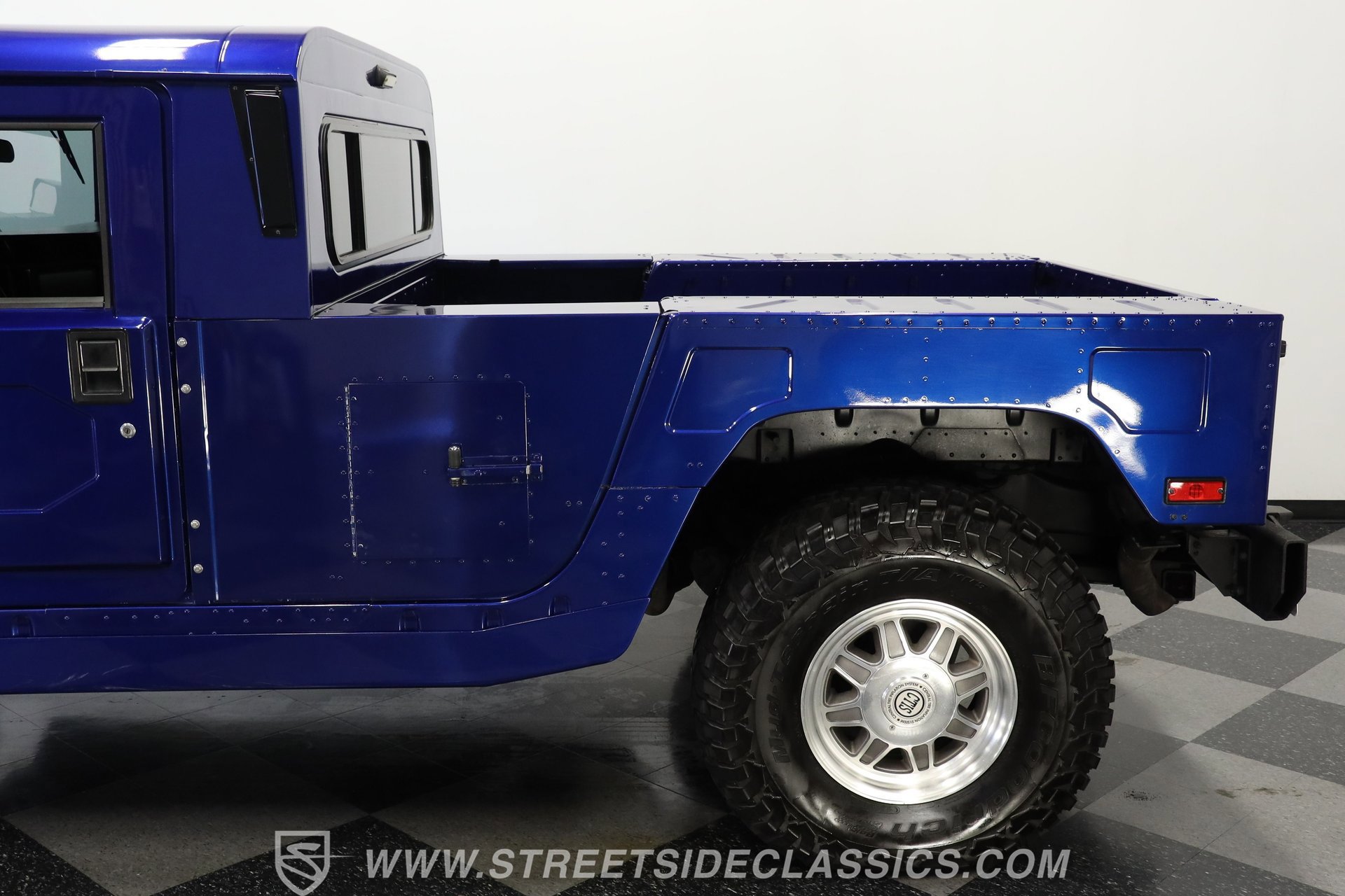 Used 2003 HUMMER H1 2-Door Hard Top image 23