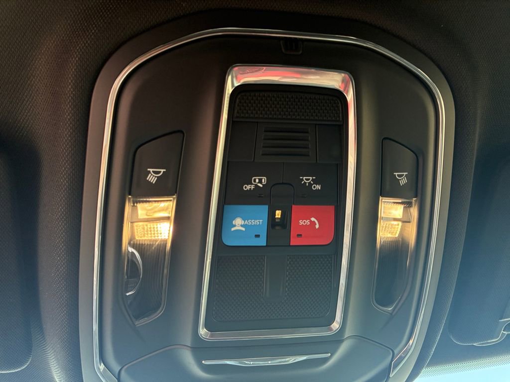 New 2025 Jeep Grand Cherokee Laredo w/ MOPAR Finishing Package RWD image 11