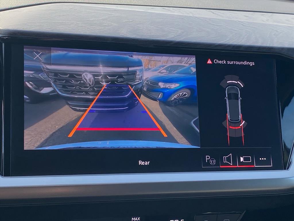 Used 2023 Audi Q4 e-tron Premium Plus w/ Premium Plus image 15