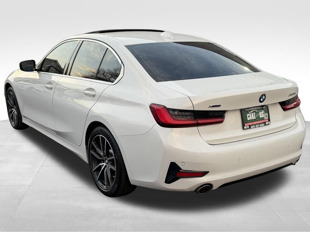 Used 2019 BMW 330i xDrive Sedan w/ Premium Package image 9