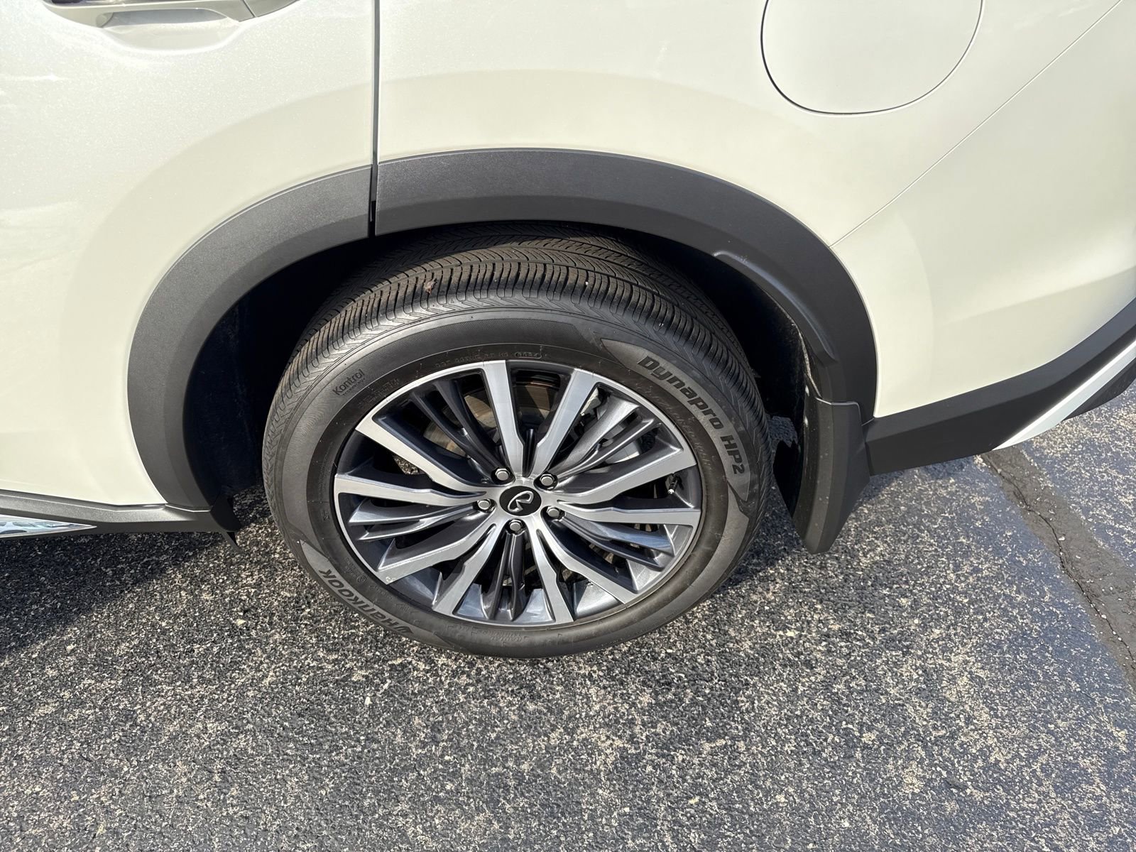 Certified 2025 INFINITI QX60 Sensory image 40